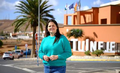 Esther Hernández: «Tuineje es el único municipio al que Lloret trata con falta de respeto e inquina»