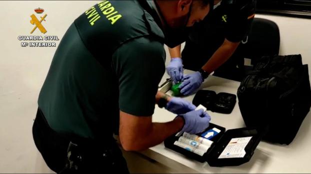 La Guardia Civil detiene a un pasajero con 315 gramos de heroína en el Puerto de la Luz de Gran Canaria