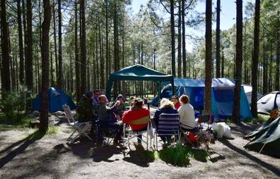 Las cumbres de Gran Canaria se llenan de devotos de la acampada