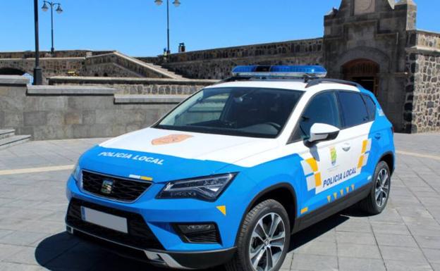 Rescatan a tres menores en apuros en una playa de Tenerife