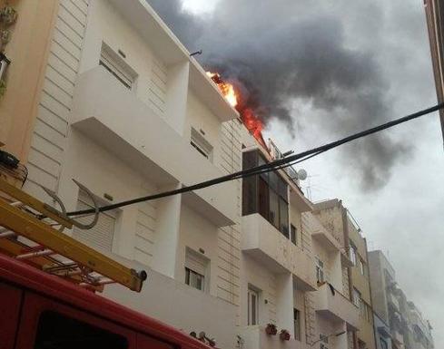 Un incendio obliga a desalojar un edificio en Santa Cruz de Tenerife