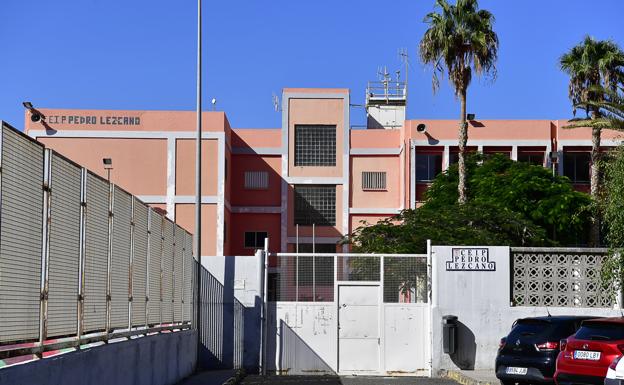 Roban varios ordenadores nuevos en las aulas del CEIP Pedro Lezcano