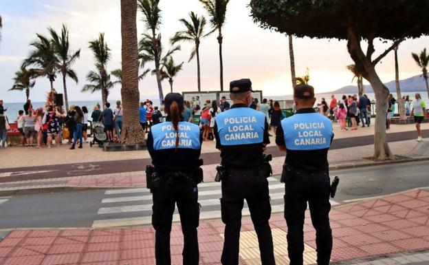 Dos detenidos, entre ellos un menor, por robar en varios establecimientos comerciales en Lanzarote