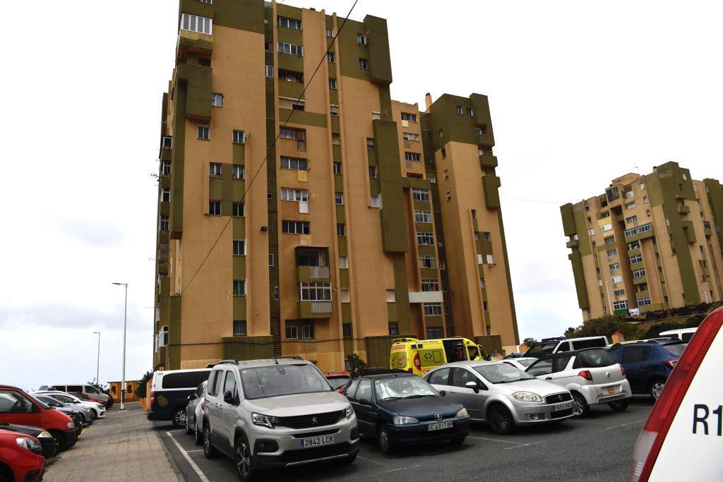 Un joven apuñala a su abuela en Jinámar