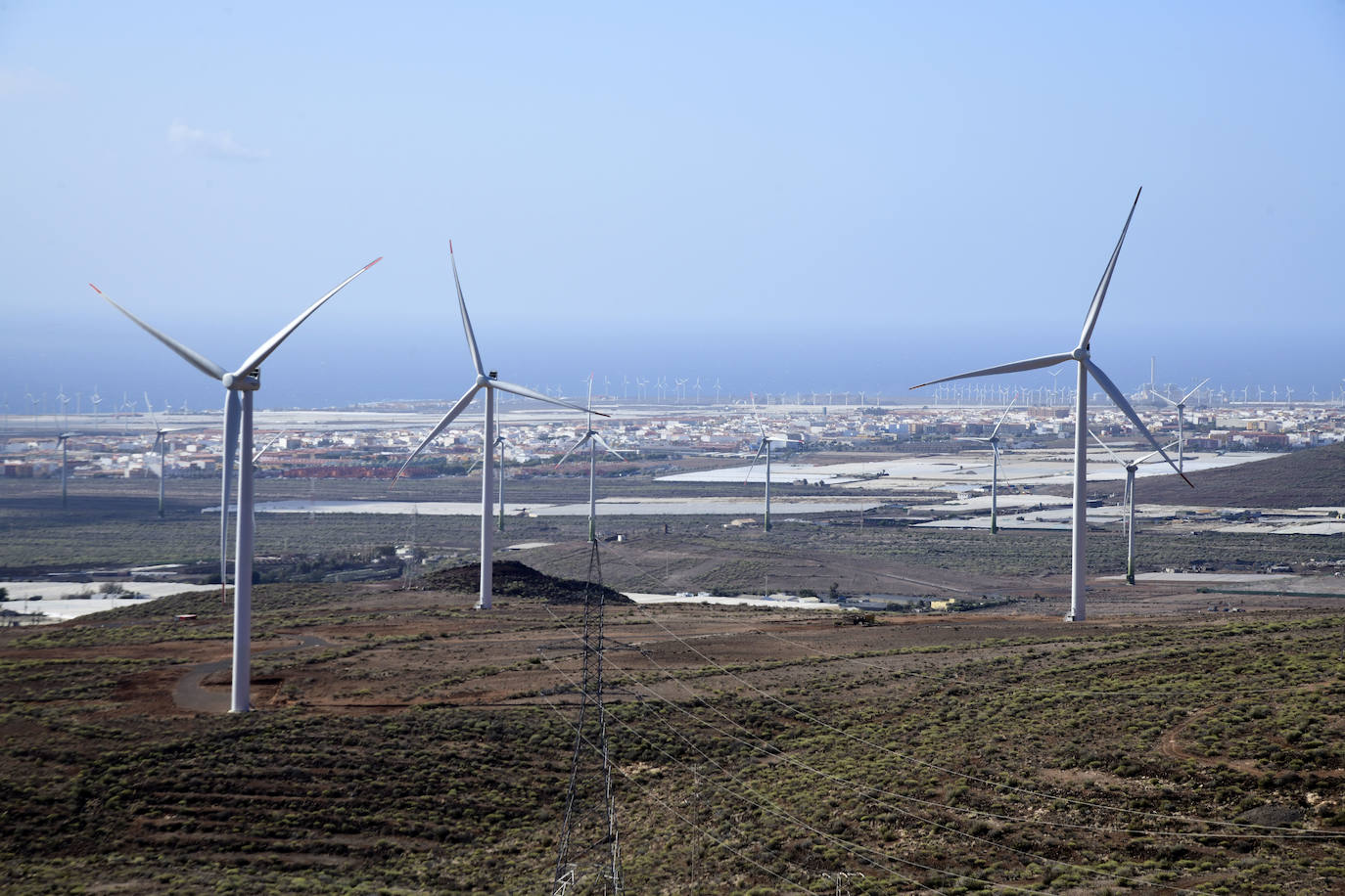 Un seminario aborda la importancia de ser sostenibles para bajar el coste de la energía