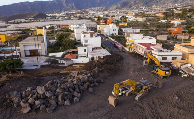 Reabre el Camino de La Aldea para dar acceso a las fincas y casas bloqueadas por la lava en La Palma