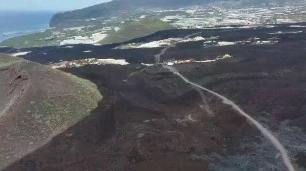 Así van las obras de la carretera que atraviesa las coladas del volcán palmero