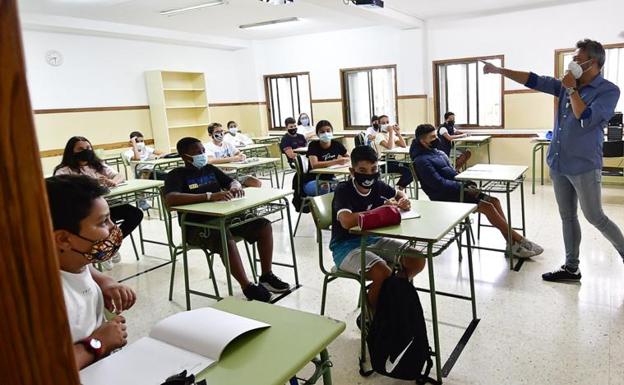 ANPE pide a Educación que no prescinda de docentes covid el próximo curso