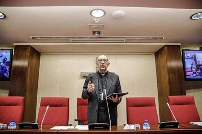 Los obispos avisan a los sanitarios católicos que deben objetar en eutanasia y aborto