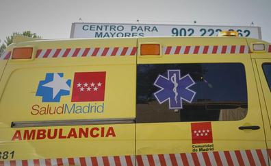 Muere un niño de 2 años al caerle el muro de un chalé en Madrid