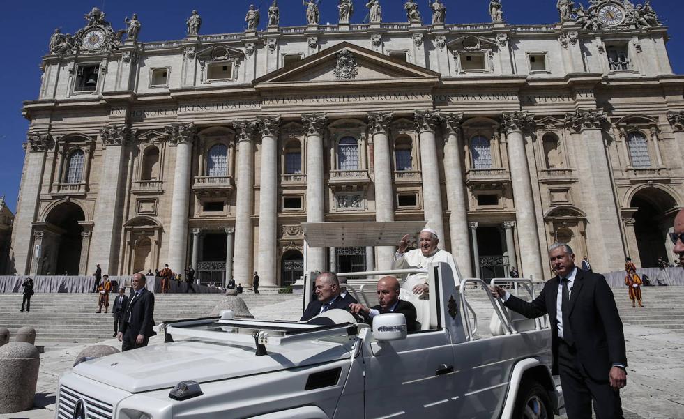 El Papa pide que se trate mejor a las suegras y a estas les insta a que cuiden sus lenguas