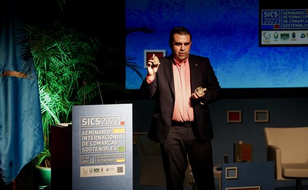 «Hay indicios potentes de tierras raras en Canarias, tenemos que investigar más»