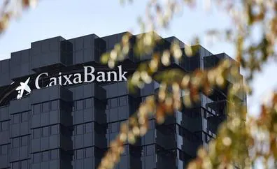 CaixaBank gana 707 millones, un 21,9% más, pese a las provisiones por la guerra