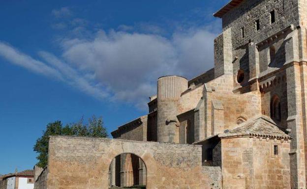 Un estudio del IAC relaciona el cielo con la orientación de las iglesias románicas de la Ruta Jacobea