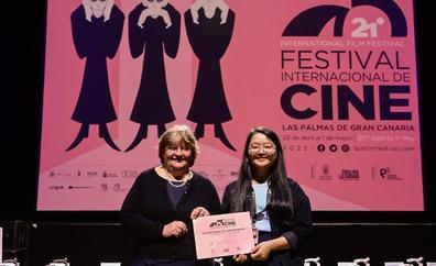 Vietnam y Ruanda copan los principales premios del 21º festival de cine