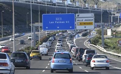 El 'rent a car' reactiva las ventas de turismos y 4x4 en Canarias