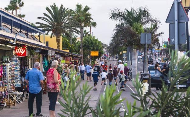 Canarias refuerza su promoción turística en Hungría con vistas al verano