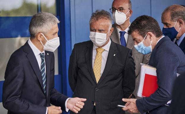 Marlaska aspira a conseguir patrullas conjuntas en la reunión con Marruecos