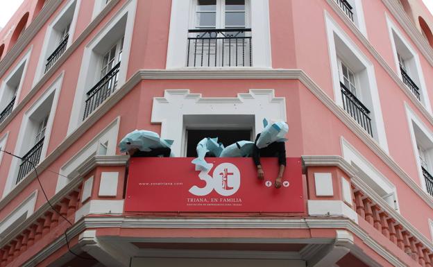 La Asociación de Empresarios Zona Triana y Festival Tara presentan la exposición 'Fishing Triana'