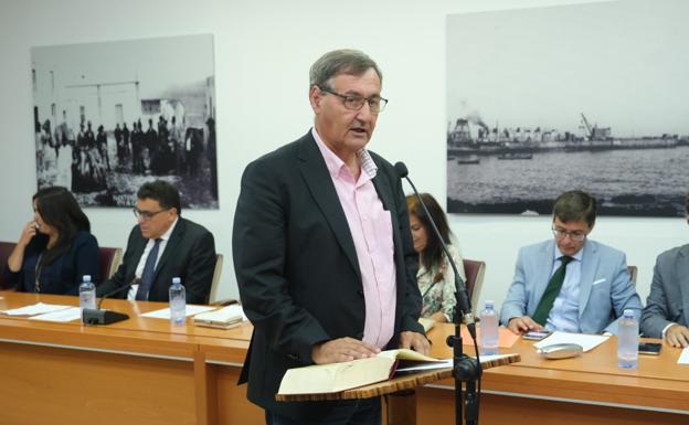 El fiscal pide tres años de cárcel para Manuel Travieso por un delito de infidelidad en la custodia de documentos