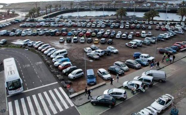 700.000 euros cada trimestre por Ginory, critica el PSOE