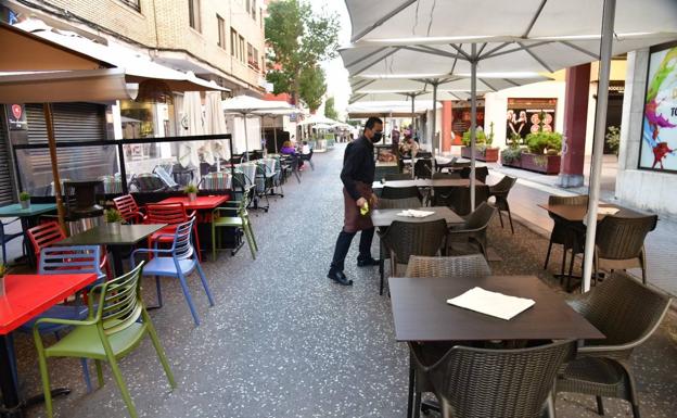 La capital supende el requisito de ordenación previa para autorizar terrazas