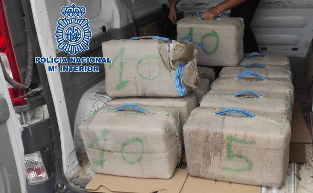 Llega a Gran Canaria desde Fuerteventura con 360 kilos de hachís en un furgón
