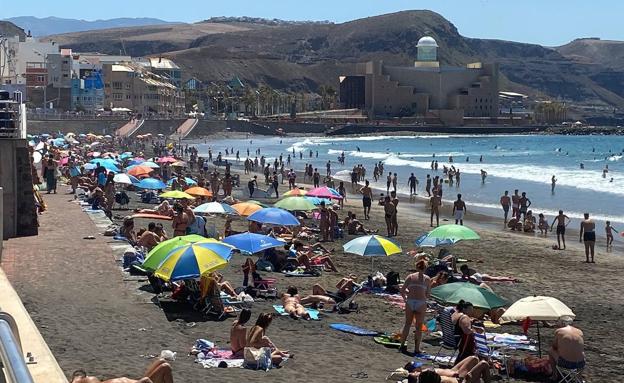 Los cielos seguirán hoy lunes despejados y las temperaturas, sin cambios