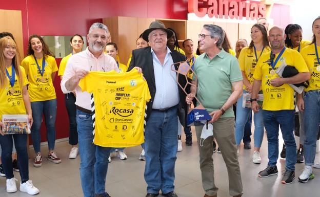 El Rocasa pasea su título