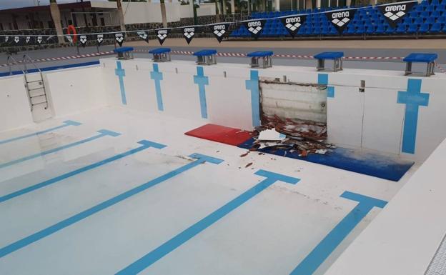 Un muro desprendido obliga a cerrar 10 días después la piscina de San Fernando
