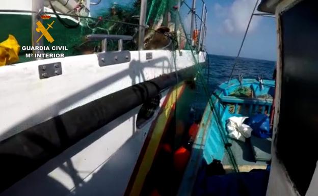 Denunciado un pesquero por usar un trasmallo ilegal