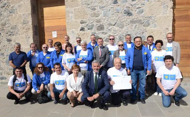 Universidades internacionales apoyan el proyecto 'Camino de Santiago entre volcanes'