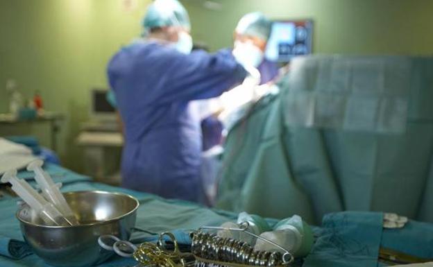 «96 horas incomunicada en Urgencias del Insular y 70 sin la familia recibir información»