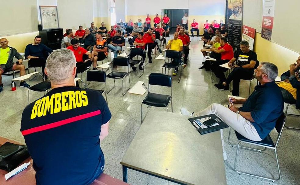 Policías y Bomberos tampoco harán refuerzos en carnaval, aunque la negociación sigue viva