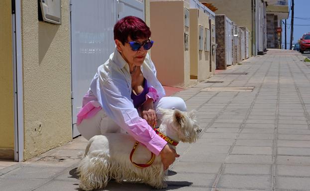 Mari Carmen: «Por favor, pongan bozal a los perros peligrosos para que no le vuelva ocurrir a nadie más»