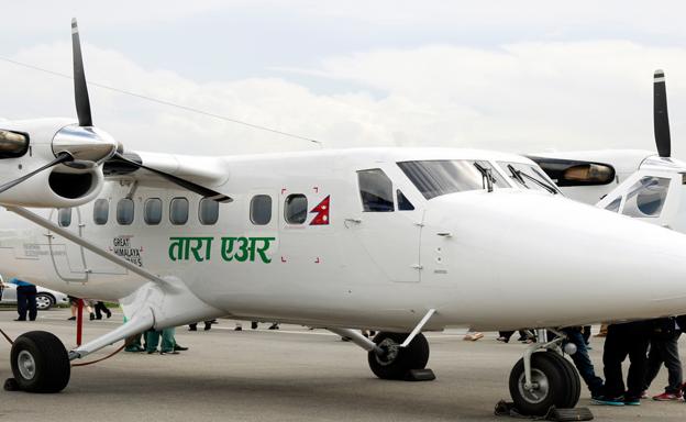 Desaparece un avión de pasajeros en Nepal con 22 personas a bordo