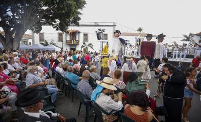 San Juan se llena de tradición en la celebración del Día de Canarias