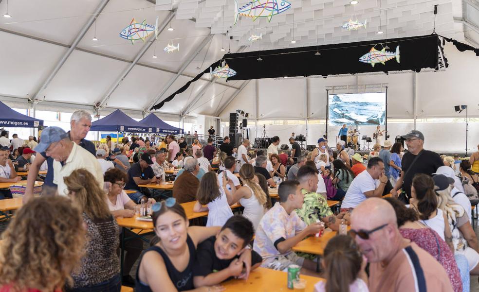 Mogán celebra el Día de Canarias con un tributo a hombres y mujeres del mar