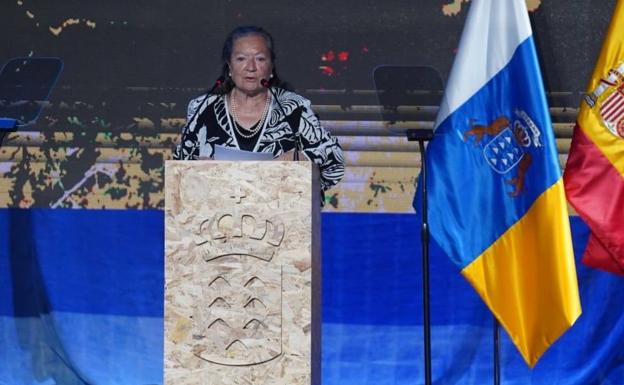 Elsa López: «Las palabras son del Pueblo»