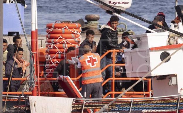 Mayo consolida un nuevo repunte migratorio