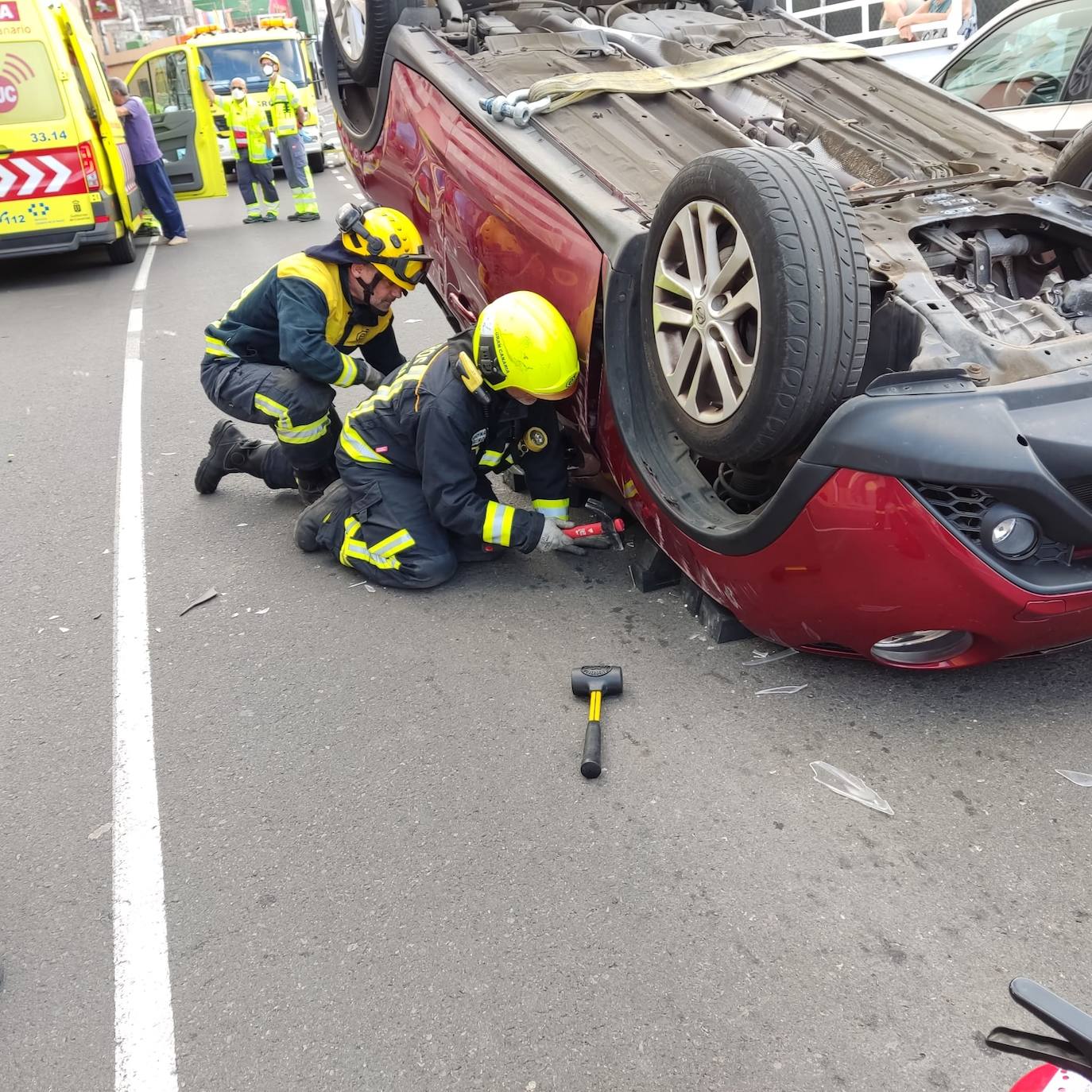 Dos coches colisionan en el municipio grancanario de Gáldar