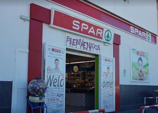 Spar La Aldea reabre sus puertas tras sufrir un incendio