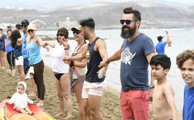 Retiran 1.500 kilos de basura en la costa de Agüimes