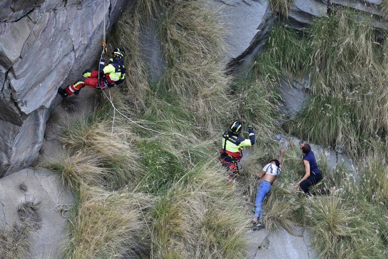 Muere un joven tras caer por un barranco en Salto del Negro