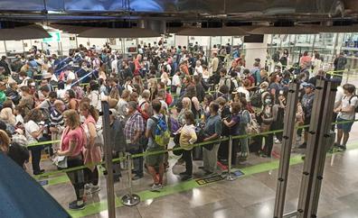 500 agentes reforzarán desde el día 20 los controles en los aeropuertos españoles