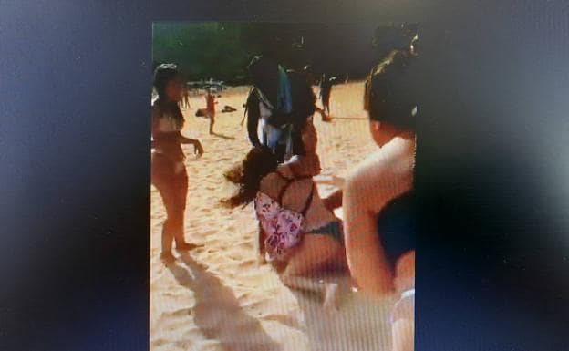 Agreden y roban a una menor en la playa de Las Teresitas