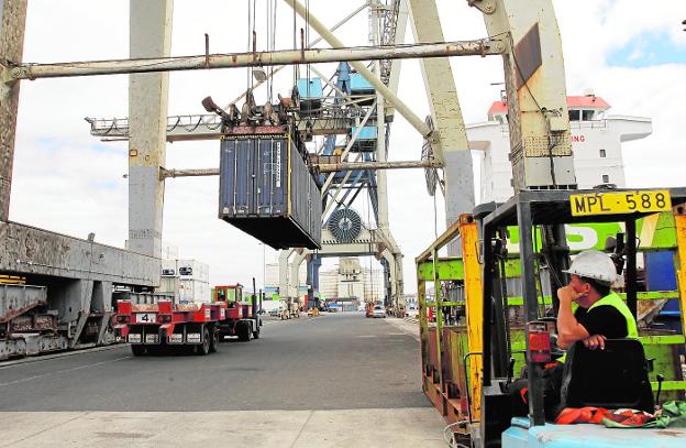 La recaudación fiscal olvida la pandemia y el IGIC ingresa un 17% más que en 2019