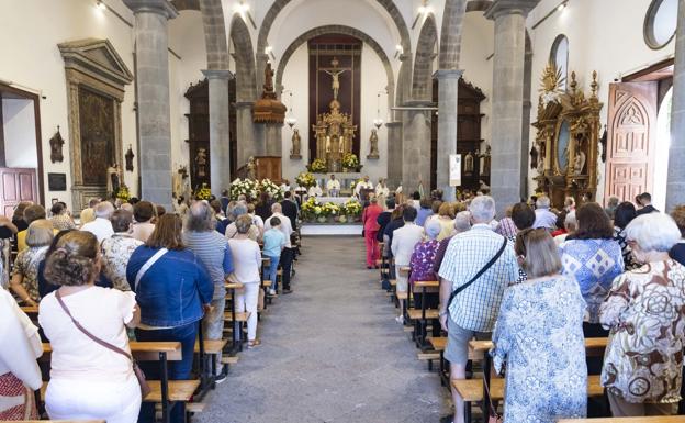 Pan, ganado y flores en Santa Brígida