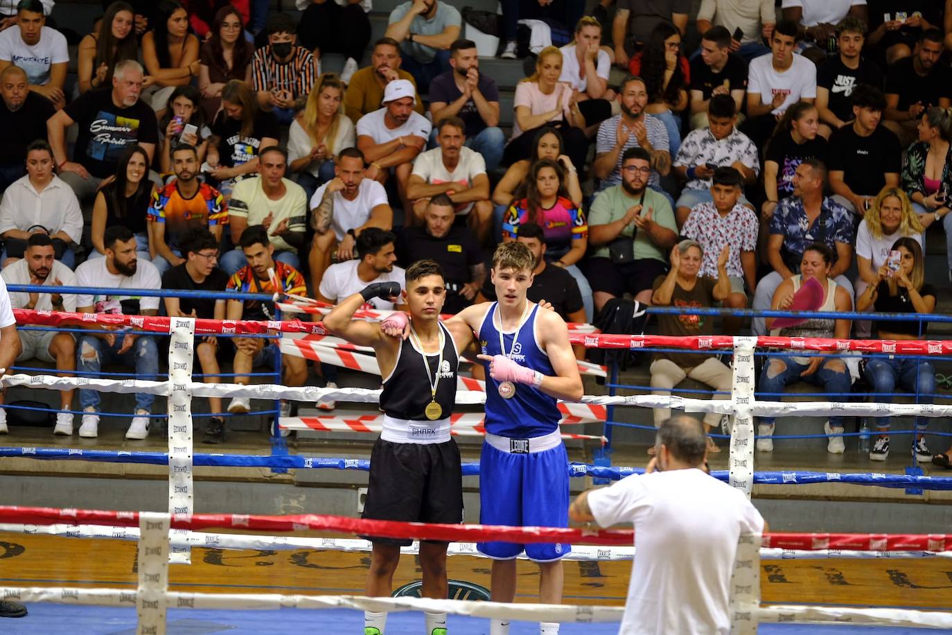 Boxea Canarias hace vibrar a la afición