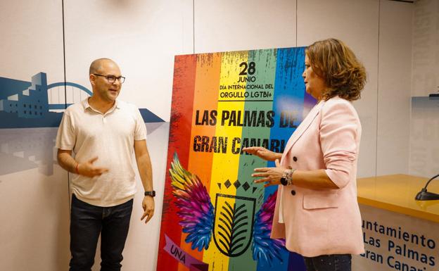 El alcalde defiende el lema del orgullo: «No es ofensivo absolutamente para nadie»